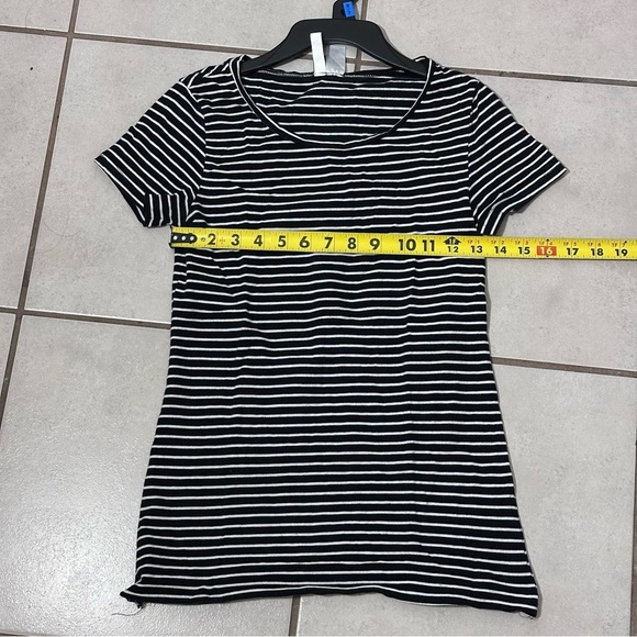 Divided‎ by H&M Women stripe Black t-shirt size small - Picture 5 of 6